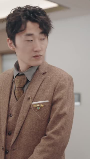 【她的伤痕荣耀(74集)】高分短剧完整在线免费看-第1张图片-热搜短剧最新分享 【她的伤痕荣耀(74集)】高分短剧完整在线免费看-第1张图片-热搜短剧最新分享