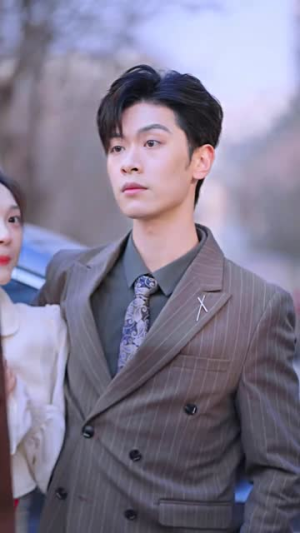 【千亿总裁向我求婚了（80集）】短剧完整版免费在线看-第1张图片-热搜短剧最新分享