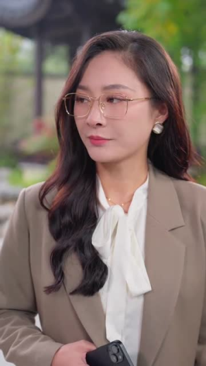 【离婚后,被三个儿媳宠上天(30集)】精彩短剧全集免费观看-第1张图片-热搜短剧最新分享 【离婚后,被三个儿媳宠上天(30集)】精彩短剧全集免费观看-第1张图片-热搜短剧最新分享