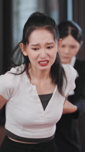 【漫漫回家路（60集）】短剧全集免费在线速看-第1张图片-热搜短剧最新分享