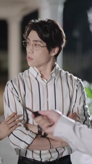 【她的桃花运只有2小时（90集）】短剧全集免费在线畅览-第1张图片-热搜短剧最新分享