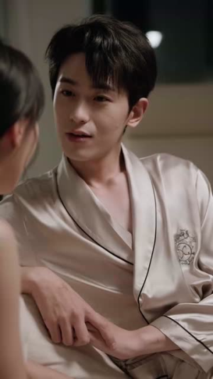 【我竟是影帝的白月光（82集）】短剧免费高清全集畅看-第1张图片-热搜短剧最新分享