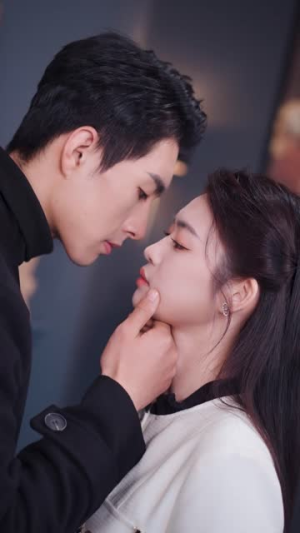 【错位心动（18集）】免费短剧在线流畅看-第1张图片-热搜短剧最新分享