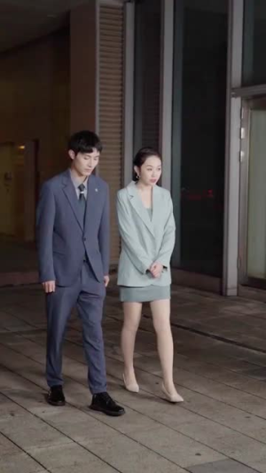 【为她流泪到天明(44集)】高清短剧在线免费追全剧-第1张图片-热搜短剧最新分享 【为她流泪到天明(44集)】高清短剧在线免费追全剧-第1张图片-热搜短剧最新分享