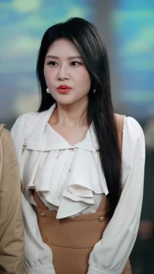 【夫人,她在线直播救贺先生(89集)】免费短剧全集在线品鉴-第1张图片-热搜短剧最新分享 【夫人,她在线直播救贺先生(89集)】免费短剧全集在线品鉴-第1张图片-热搜短剧最新分享