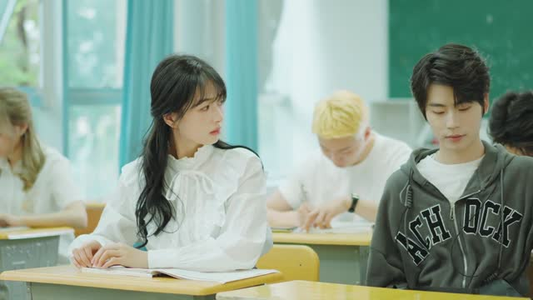 【穿书之重生boss爱上我 初夏&一航】免费短剧全集畅快追剧-第1张图片-热搜短剧最新分享 【穿书之重生boss爱上我 初夏&一航】免费短剧全集畅快追剧-第1张图片-热搜短剧最新分享