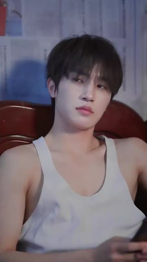 【寄生上流（40集）】短剧全集免费在线完整赏-第1张图片-热搜短剧最新分享