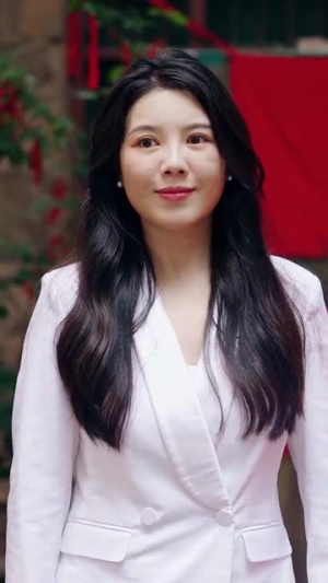 【后山的女人（50集）】免费热门短剧在线完整看-第1张图片-热搜短剧最新分享