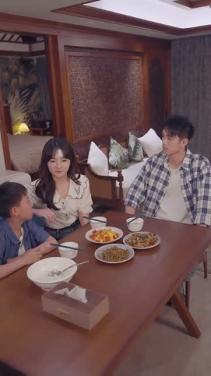 【捡了个美男鱼（78集）】超火短剧在线畅享全集-第1张图片-热搜短剧最新分享