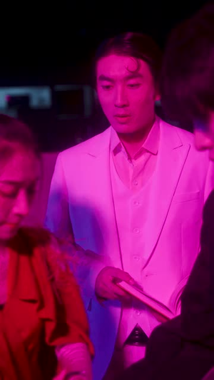 【抓个男友当妖怪（第一季）】免费短剧全集在线赏-第1张图片-热搜短剧最新分享