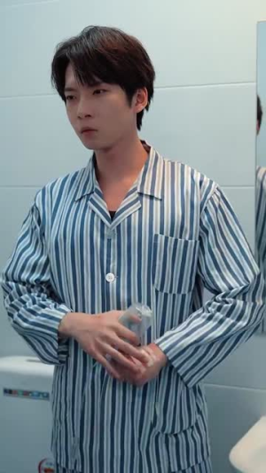 【银河之下热吻（100集）】爆款短剧在线高清观看-第1张图片-热搜短剧最新分享