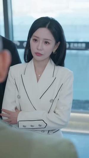 【刚毕业，被姐姐拉去闪婚（84集）】爆款短剧全集免费畅享-第1张图片-热搜短剧最新分享