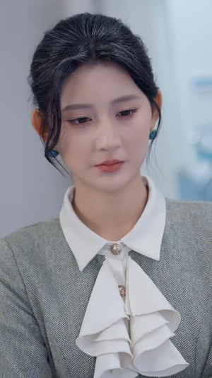 【重回那夜校花你听我狡辩（100集）】爆款短剧全集免费畅看-第1张图片-热搜短剧最新分享