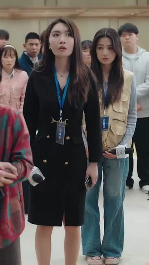 【抬眼是仁心（30集）】免费短剧全集一键观看-第1张图片-热搜短剧最新分享