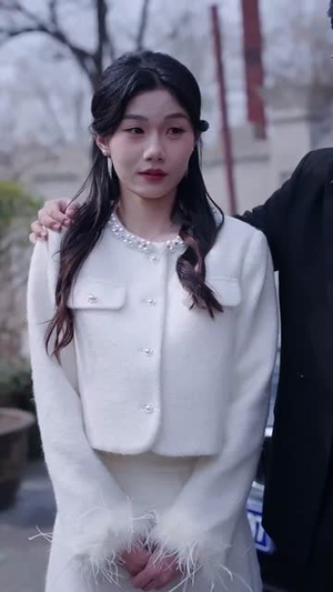 【天降后妈，我突然多了九个姐姐（75集）】超长短剧全集免费点播-第1张图片-热搜短剧最新分享