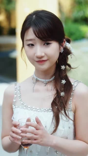 【钓系娇娇小美人在修罗场求生（85集）】短剧全集高清免费畅快追-第1张图片-热搜短剧最新分享