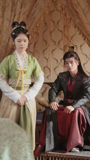 【一眼穿心双重人格皇帝爱上我（96集）】爆款短剧全集免费畅享-第1张图片-热搜短剧最新分享