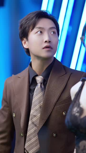 【采花 (53集)】爆款短剧高清免费在线看-第1张图片-热搜短剧最新分享