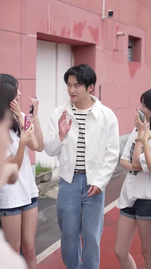 【我的手机能预知未来(82集)】热门短剧在线高清观看-第1张图片-热搜短剧最新分享