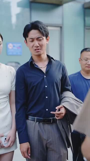 【最强破烂王 (91集)】短剧高清全集免费播-第1张图片-热搜短剧最新分享