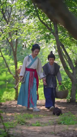 【穿越农女带崽崽天天炫肉（100集）】畅享短剧全集免费之旅-第1张图片-热搜短剧最新分享