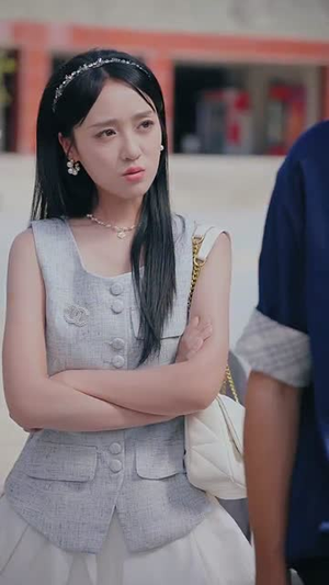 【收废品怎么了我就要拒绝校花(80集)】精彩短剧全集免费在线览-第1张图片-热搜短剧最新分享 【收废品怎么了我就要拒绝校花(80集)】精彩短剧全集免费在线览-第1张图片-热搜短剧最新分享