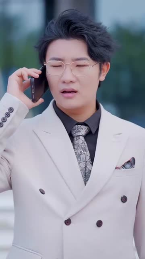 【职业医生开局一个医疗修改器（80集）】短剧全集免费畅快观看-第1张图片-热搜短剧最新分享