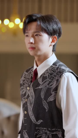 【顶流她疯且迷人（78集）】热门短剧免费全集观看-第1张图片-热搜短剧最新分享