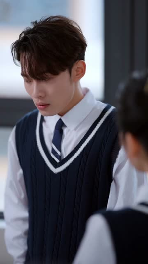 【离校后，全校盼我归来（80集）】全网独家短剧免费看全集-第1张图片-热搜短剧最新分享