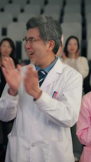 【实习医生会转移疼痛，我反手转移（75集）】优质短剧在线流畅播放-第1张图片-热搜短剧最新分享