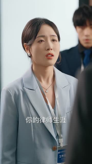 【她自万丈荣光（75集）】免费热门短剧全集速看-第1张图片-热搜短剧最新分享